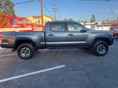 2019 Toyota Tacoma SR5 V6   - Photo 6 - North Hollywood, CA 91601