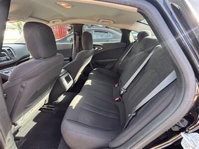 2015 Chrysler 200 LX - Photo 16 - North Hollywood, CA 91601
