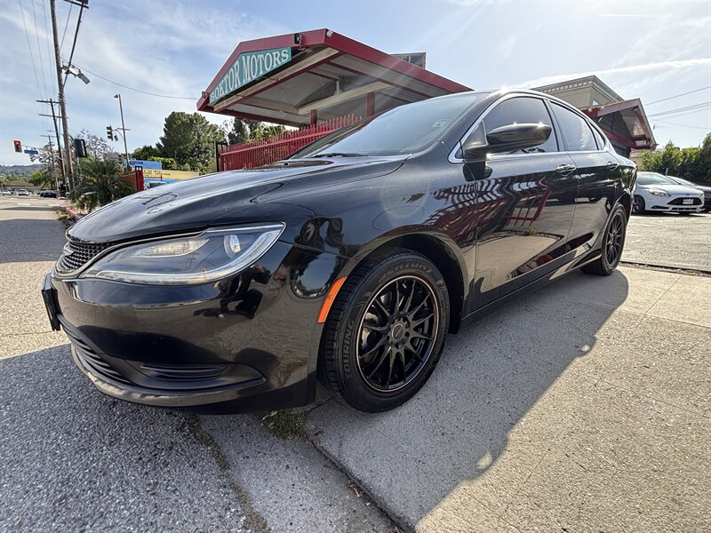 2015 Chrysler 200 LX   - Photo 1 - North Hollywood, CA 91601