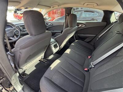 2015 Chrysler 200 LX - Photo 15 - North Hollywood, CA 91601