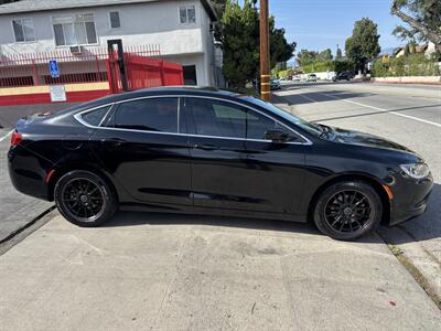 2015 Chrysler 200 LX - Photo 6 - North Hollywood, CA 91601