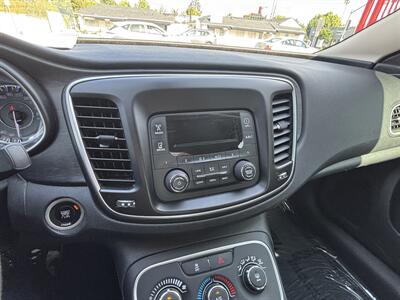 2015 Chrysler 200 LX - Photo 23 - North Hollywood, CA 91601