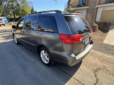 2006 Toyota Sienna XLE 7 Passenger   - Photo 3 - North Hollywood, CA 91601