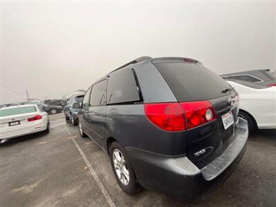 2006 Toyota Sienna XLE 7 Passenger - Photo 4 - North Hollywood, CA 91601
