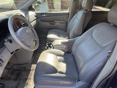 2006 Toyota Sienna XLE 7 Passenger   - Photo 7 - North Hollywood, CA 91601