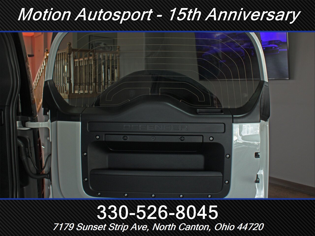 2024 Land Rover Defender 110 P300 S - Photo 11 - North Canton, OH 44720