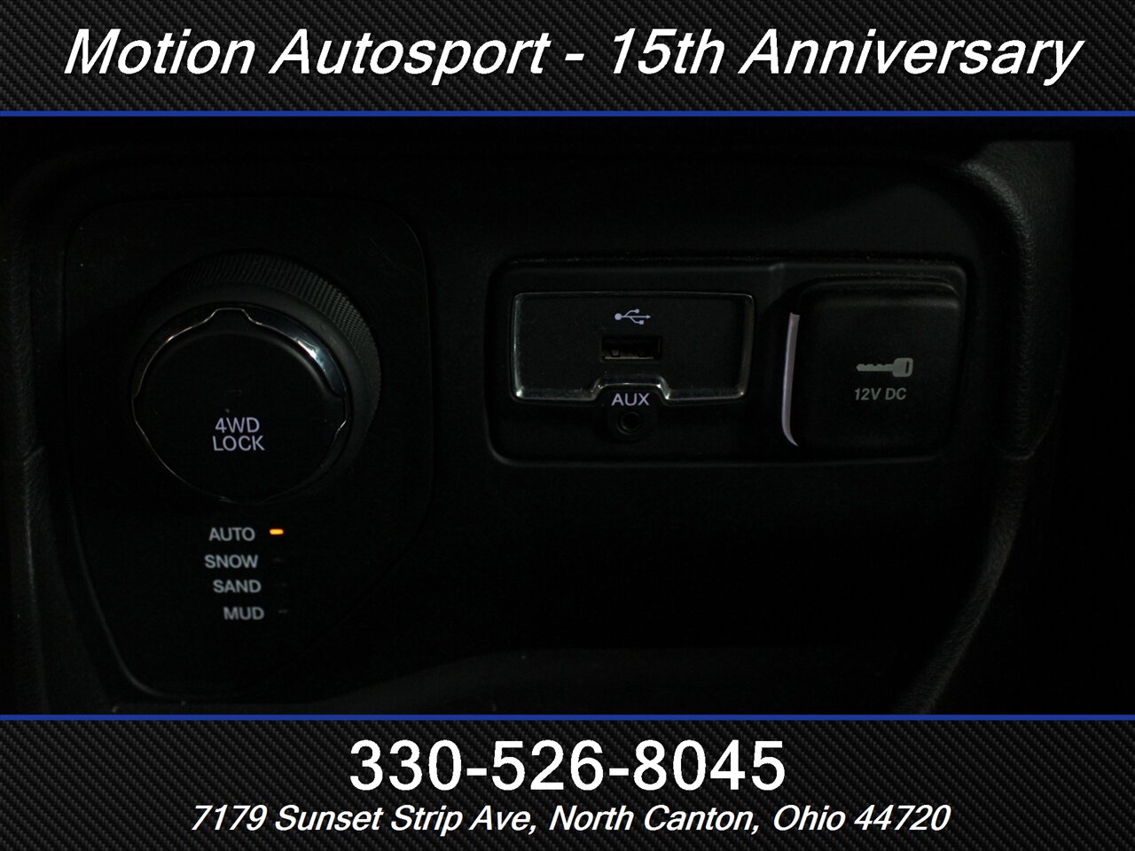 2017 Jeep Renegade Altitude  Moon Roof 4X4 - Photo 17 - North Canton, OH 44720