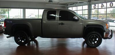 2013 GMC Sierra 1500 SLE Custom Lift 4X4   - Photo 11 - North Canton, OH 44720