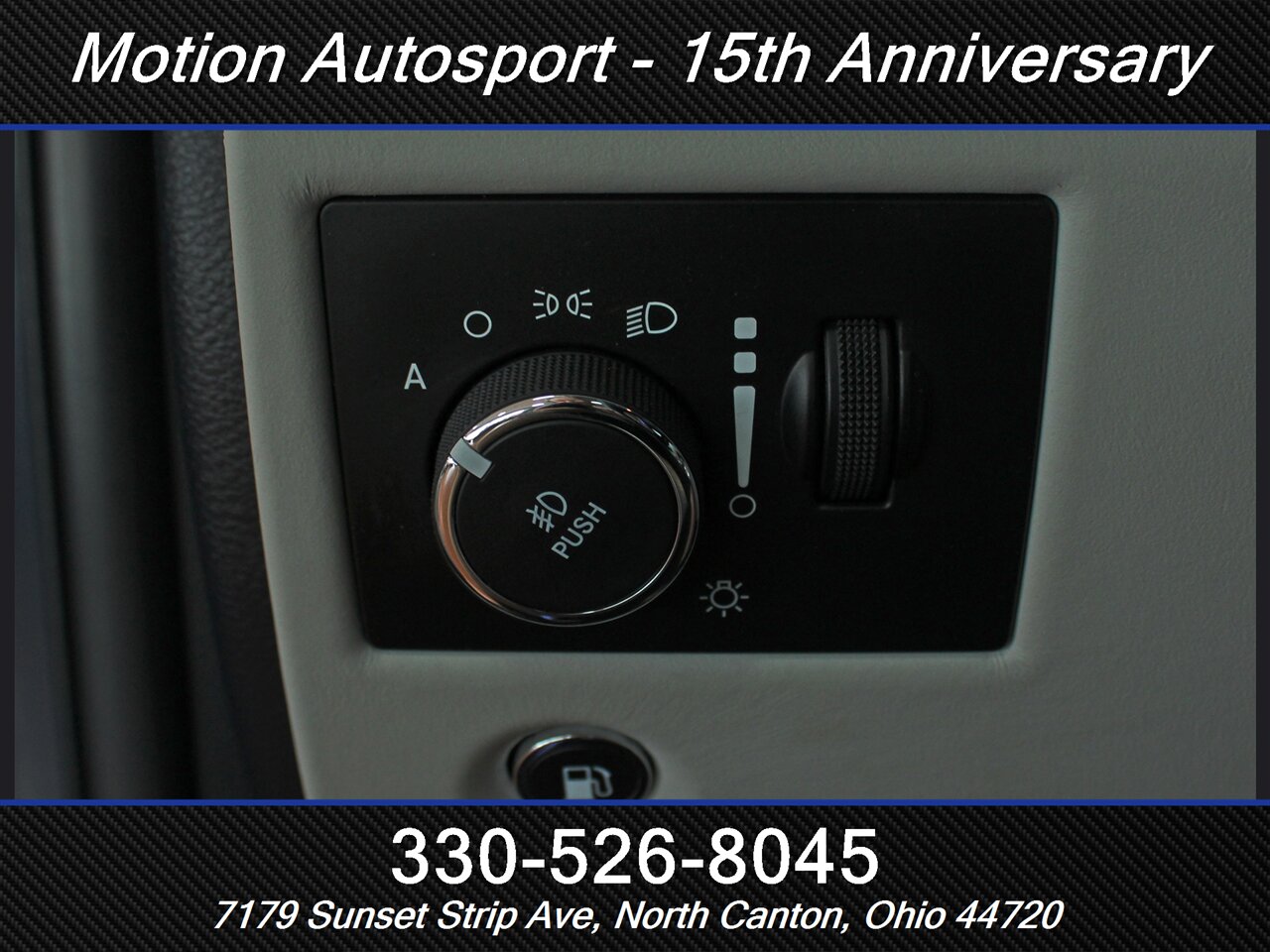 2020 Jeep Grand Cherokee Summit 4X4 - Photo 17 - North Canton, OH 44720