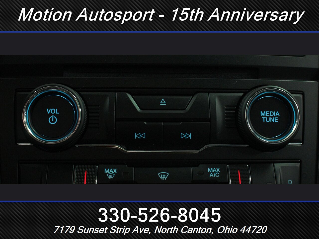 2017 Ford Explorer XLT  Moon Roof Navigation 4X4 - Photo 25 - North Canton, OH 44720