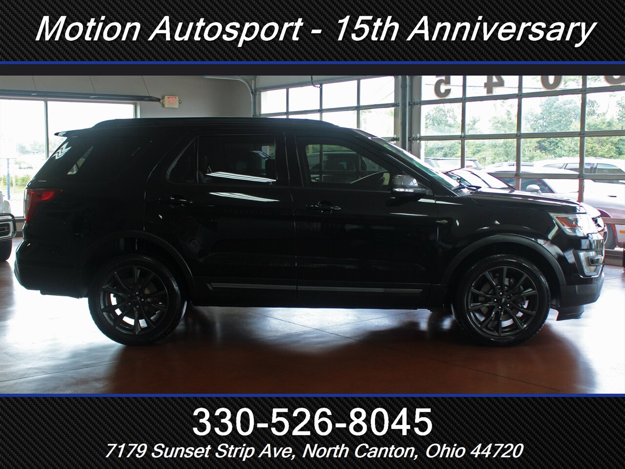 2017 Ford Explorer XLT  Moon Roof Navigation 4X4 - Photo 12 - North Canton, OH 44720