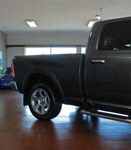 2017 RAM 1500 Laramie  Moon Roof Navigation 4X4 - Photo 48 - North Canton, OH 44720