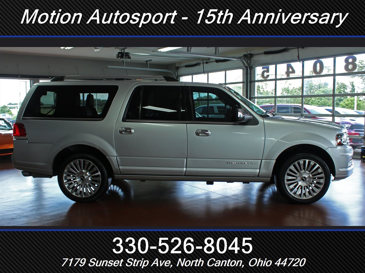 2017 Lincoln Navigator  Moon Roof Navigation 4X4 - Photo 12 - North Canton, OH 44720