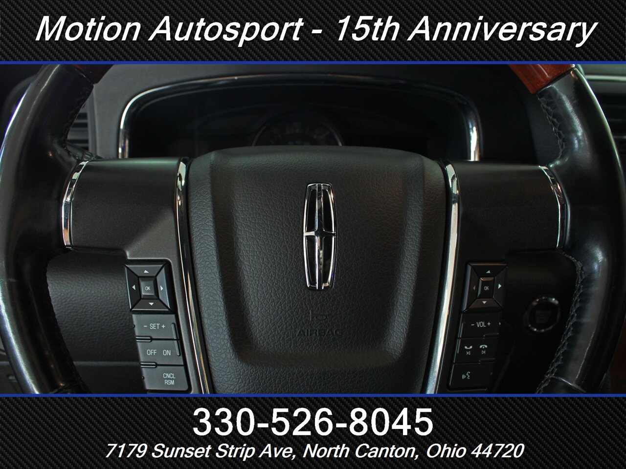 2017 Lincoln Navigator  Moon Roof Navigation 4X4 - Photo 17 - North Canton, OH 44720