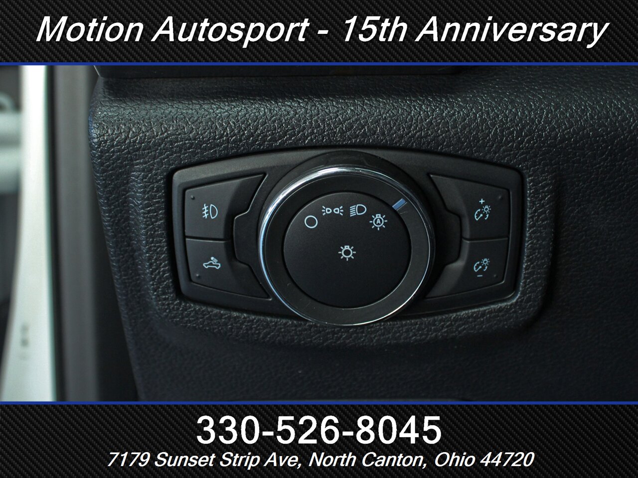 2016 Ford F-150 XLT Sport Pano Roof 4X4 - Photo 12 - North Canton, OH 44720