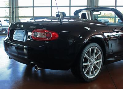 2010 Mazda MX-5 Miata Grand Touring   - Photo 12 - North Canton, OH 44720