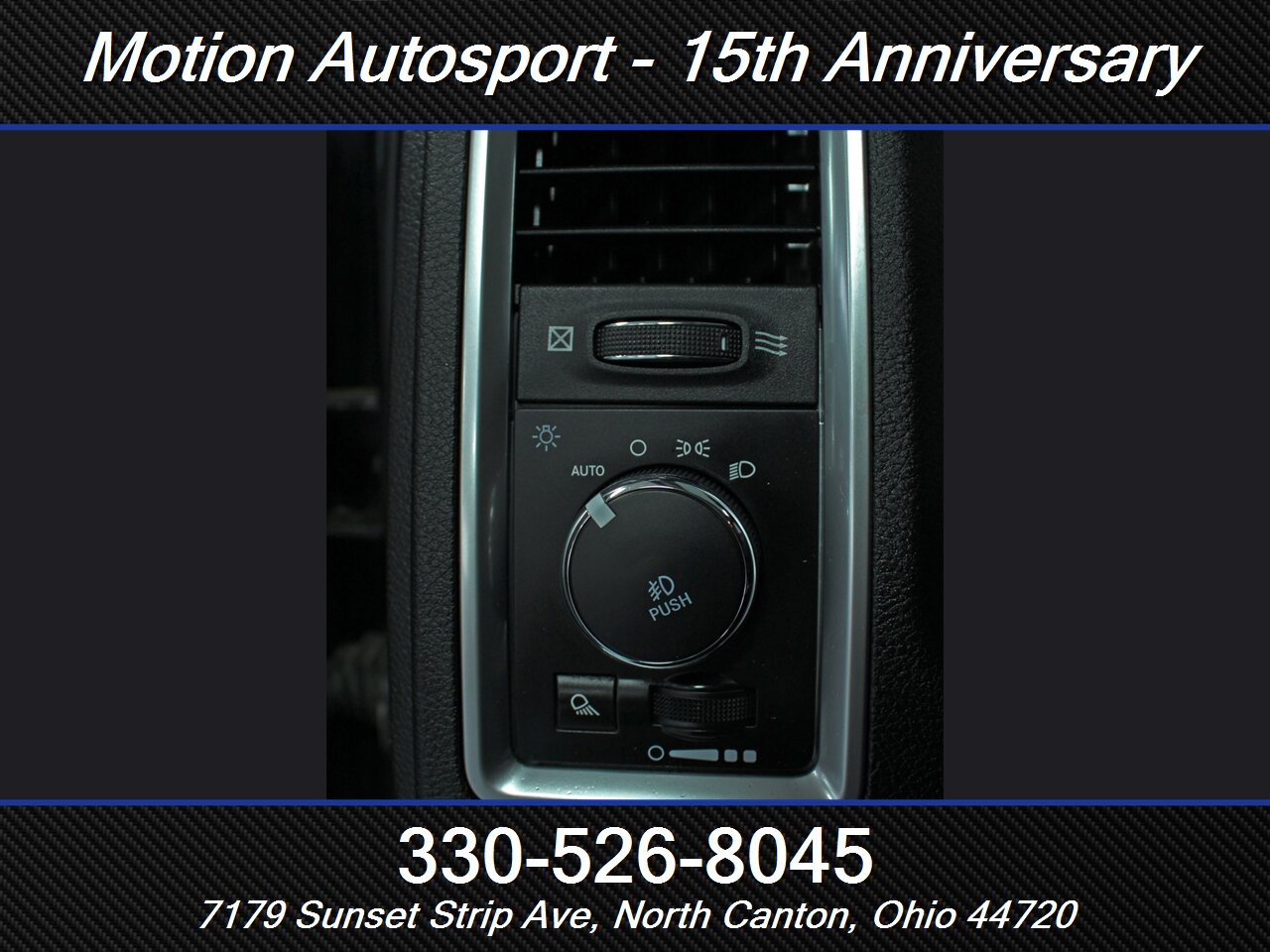 2020 RAM 1500 Classic SLT Black Top Edition 4X4 - Photo 12 - North Canton, OH 44720