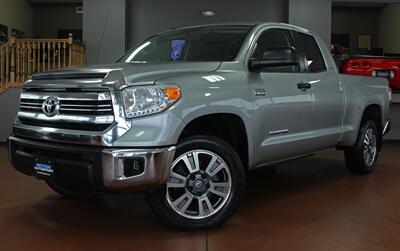 2017 Toyota Tundra SR5 Plus  4X4 Truck