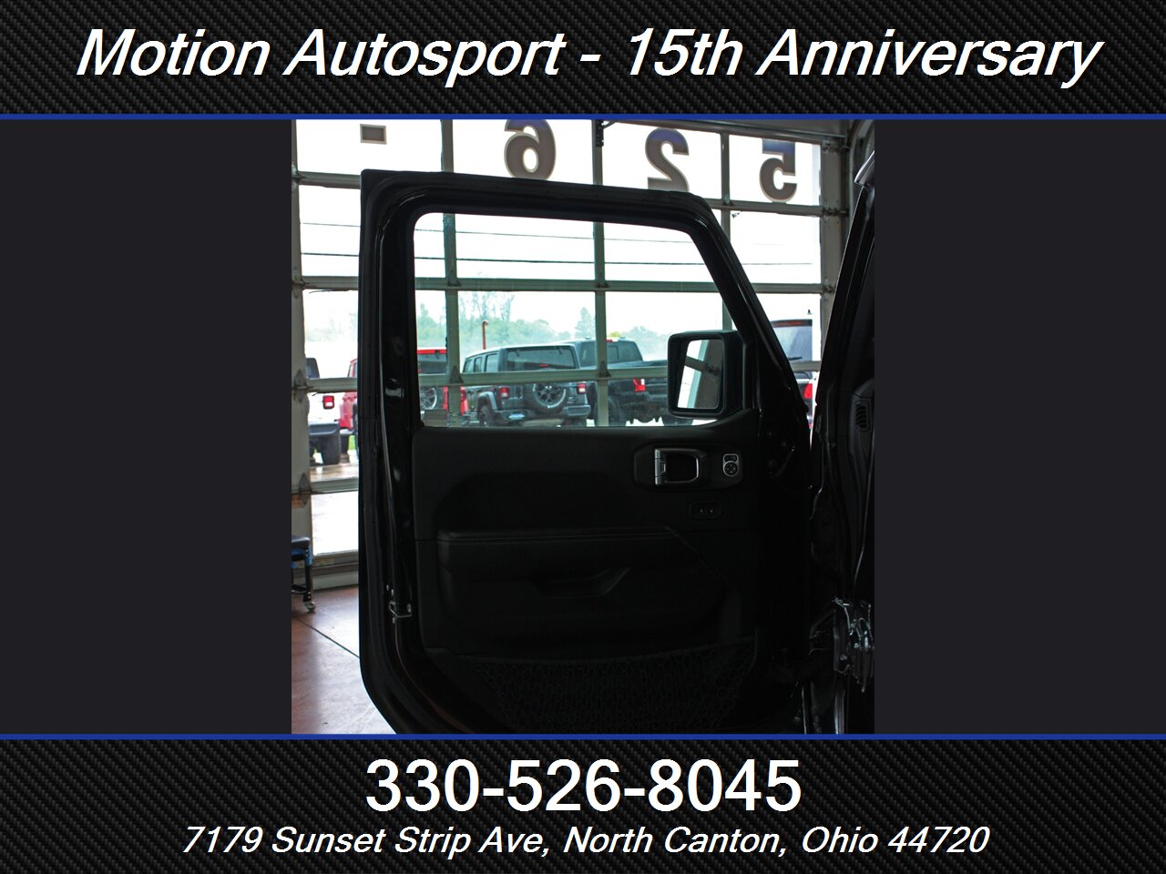 2018 Jeep Wrangler Unlimited Sahara Hard Top 4X4 - Photo 17 - North Canton, OH 44720