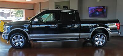 2019 Ford F-150 Lariat  Panoramic Moon Roof Navigation 4X4 - Photo 5 - North Canton, OH 44720