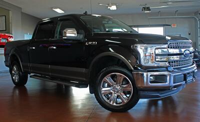 2019 Ford F-150 Lariat  Panoramic Moon Roof Navigation 4X4 - Photo 2 - North Canton, OH 44720