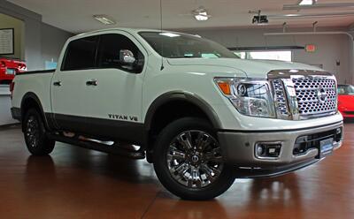 2018 Nissan Titan Platinum Reserve  4X4 - Photo 2 - North Canton, OH 44720