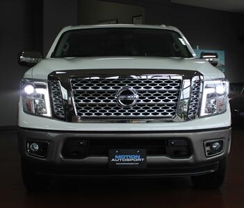 2018 Nissan Titan Platinum Reserve  4X4 - Photo 38 - North Canton, OH 44720