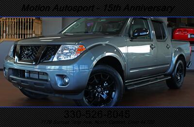 2021 Nissan Frontier SV  Midnight Edition 4X4 Truck