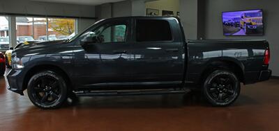 2020 RAM 1500 Classic Night Edition  4X4 - Photo 5 - North Canton, OH 44720