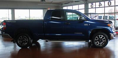 2014 Toyota Tundra SR5  TRD Off Road 4X4 - Photo 9 - North Canton, OH 44720