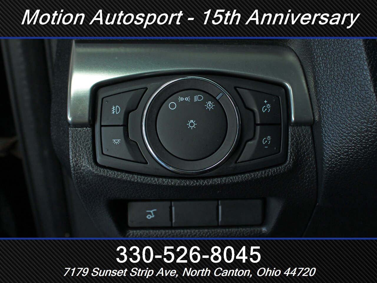 2018 Ford Explorer XLT AWD - Photo 12 - North Canton, OH 44720
