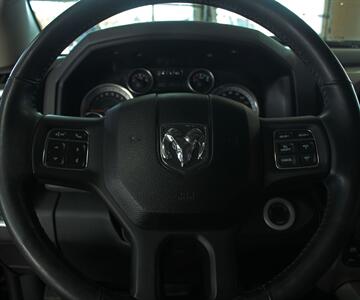 2016 RAM 1500 Big Horn  Moon Roof Navigation 4X4 - Photo 16 - North Canton, OH 44720