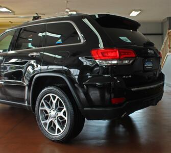 2019 Jeep Grand Cherokee Limited  5.7 Hemi V8 4X4 - Photo 6 - North Canton, OH 44720