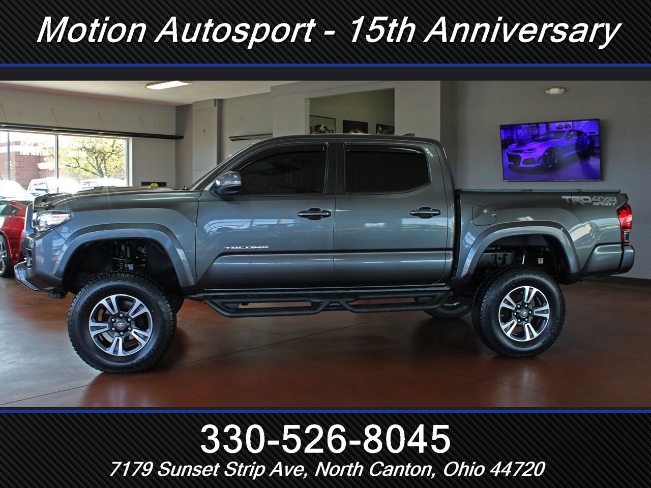 2017 Toyota Tacoma SR5 TRD Sport V6  Custom Lift 4x4 - Photo 7 - North Canton, OH 44720