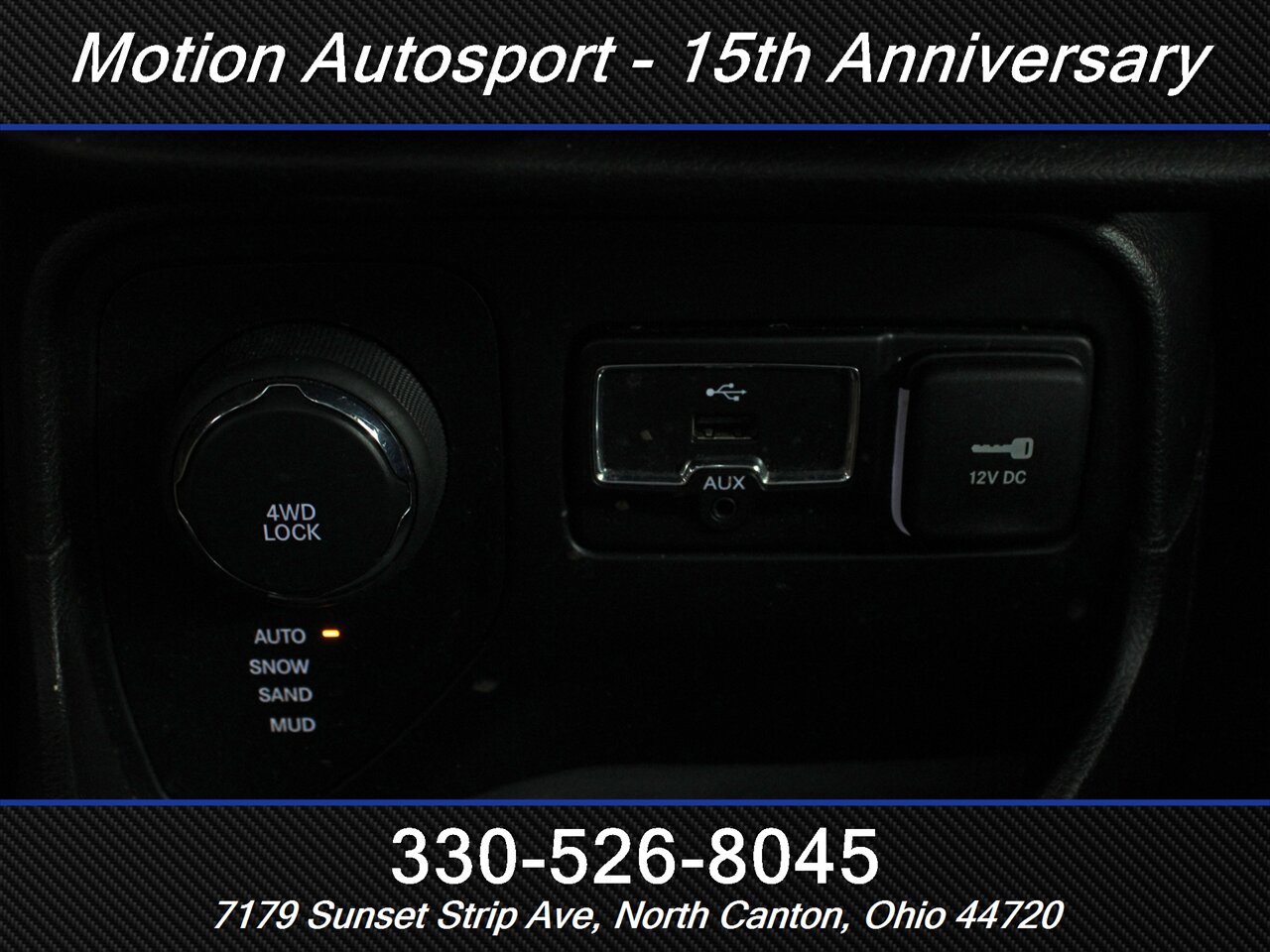 2017 Jeep Renegade Sport Moon Roof 4X4 - Photo 16 - North Canton, OH 44720