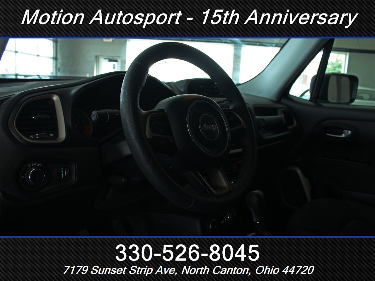 2017 Jeep Renegade Sport Moon Roof 4X4 - Photo 11 - North Canton, OH 44720