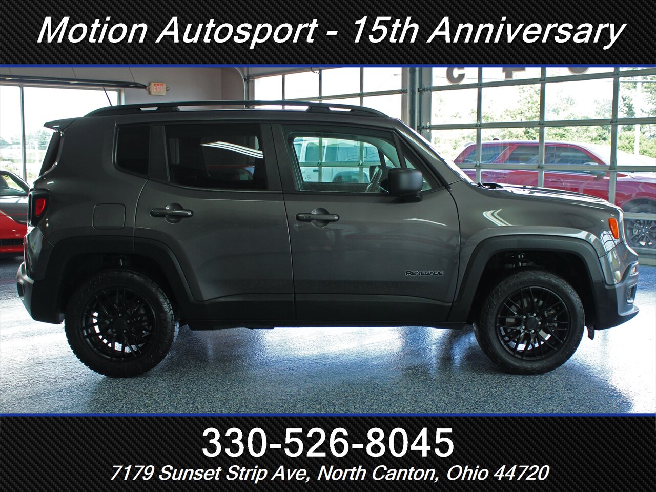 2017 Jeep Renegade Sport Moon Roof 4X4 - Photo 8 - North Canton, OH 44720