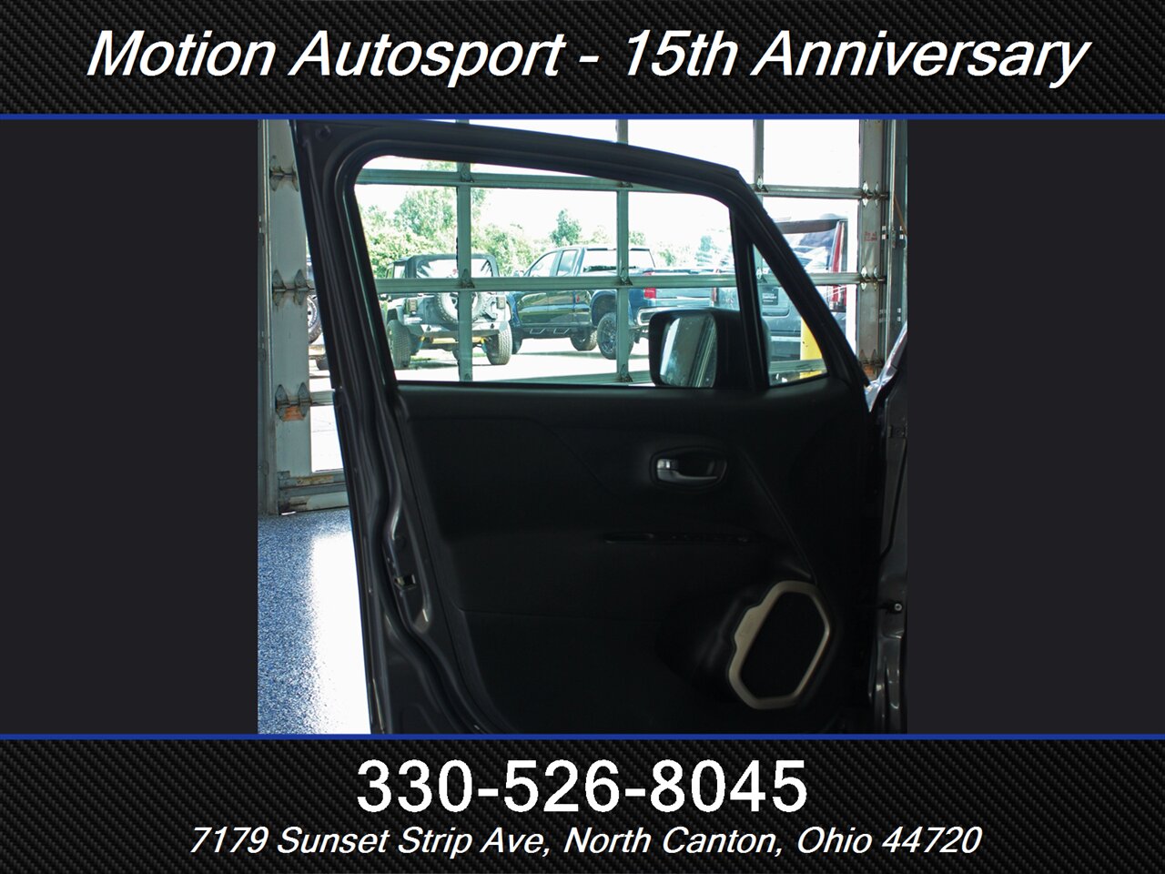 2017 Jeep Renegade Sport Moon Roof 4X4 - Photo 10 - North Canton, OH 44720