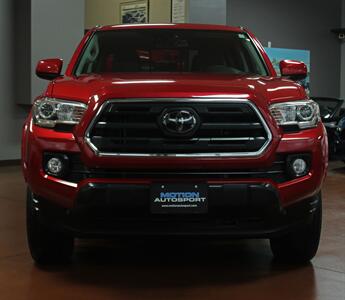 2018 Toyota Tacoma SR5 V6  4X4 - Photo 3 - North Canton, OH 44720