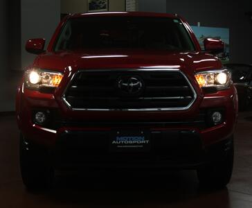 2018 Toyota Tacoma SR5 V6  4X4 - Photo 36 - North Canton, OH 44720