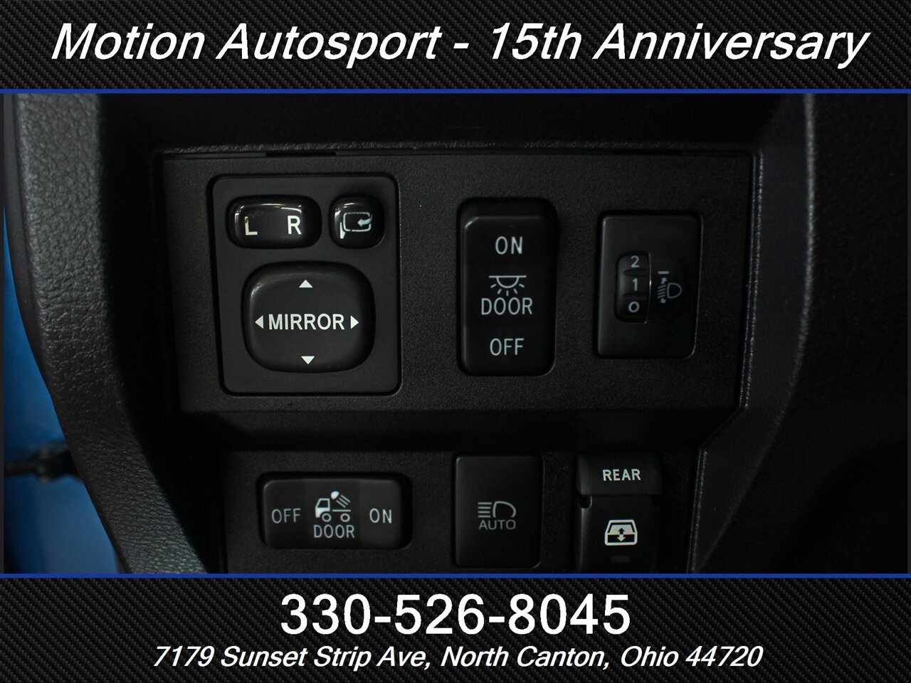 2018 Toyota Tundra Platinum  Custom Lift 4X4 - Photo 17 - North Canton, OH 44720