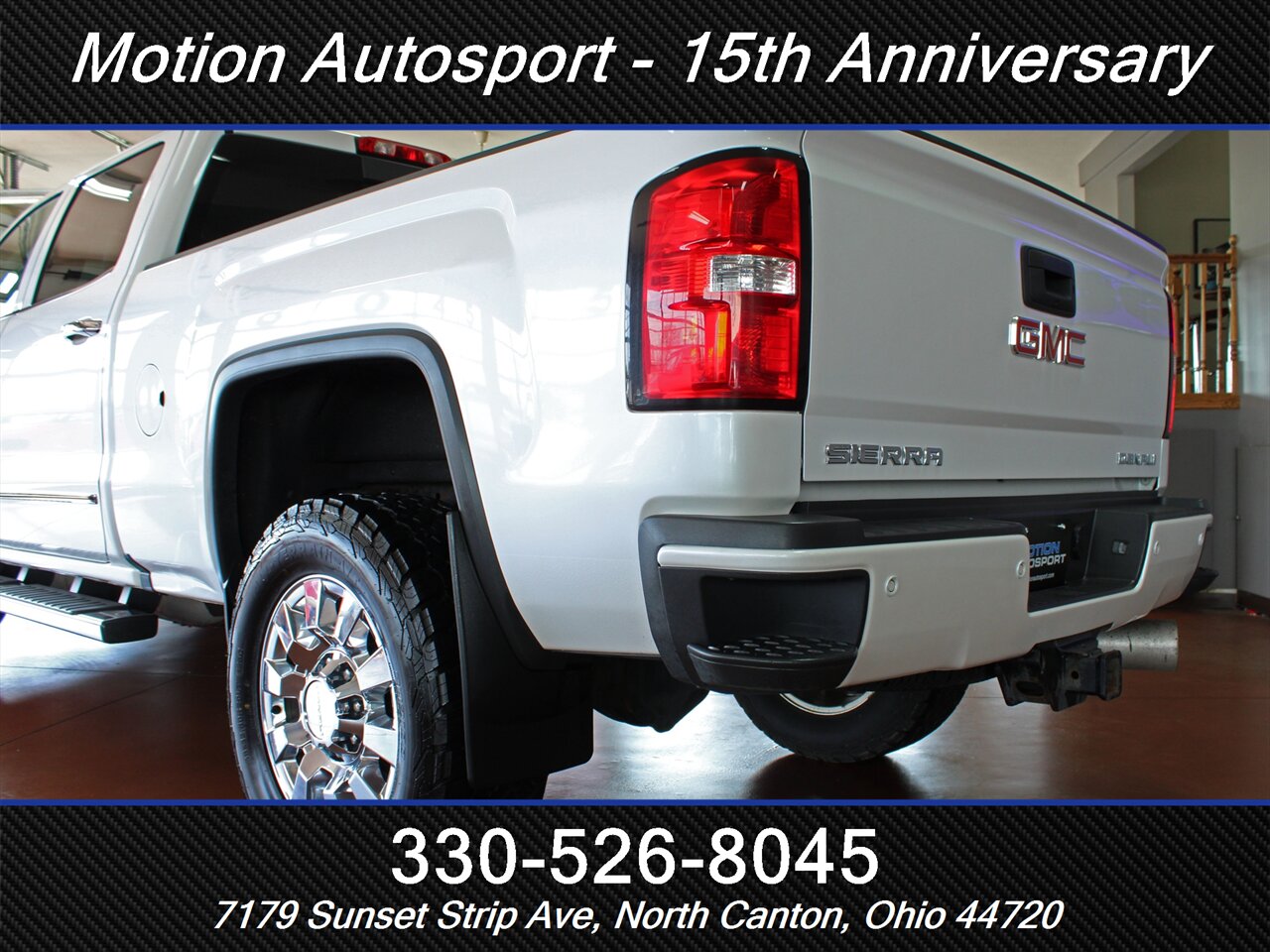2019 GMC Sierra 2500 Denali  4X4 - Photo 8 - North Canton, OH 44720