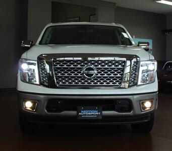 2018 Nissan Titan Platinum Reserve  4X4 - Photo 38 - North Canton, OH 44720