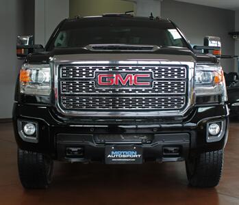 2019 GMC Sierra 2500 Denali  4X4 - Photo 3 - North Canton, OH 44720