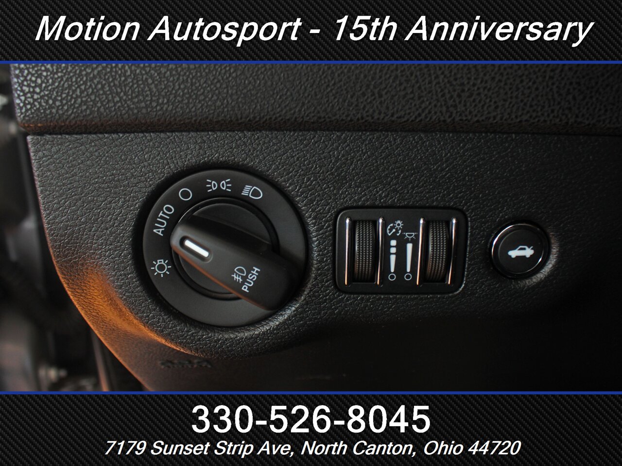 2014 Dodge Charger R/T   - Photo 16 - North Canton, OH 44720