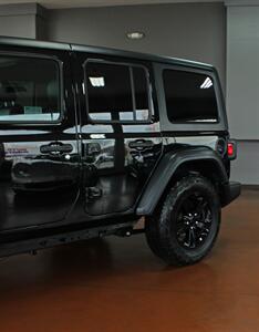 2019 Jeep Wrangler Unlimited Sport Altitude  4X4 - Photo 45 - North Canton, OH 44720