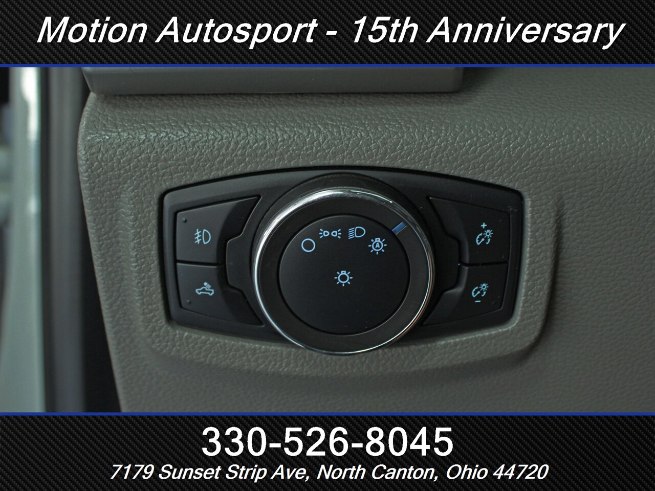 2020 Ford F-150 Lariat Custom Lift 4X4 - Photo 12 - North Canton, OH 44720