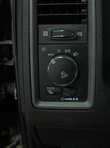 2019 RAM 1500 Classic Express  Black Top Package 4X4 - Photo 14 - North Canton, OH 44720