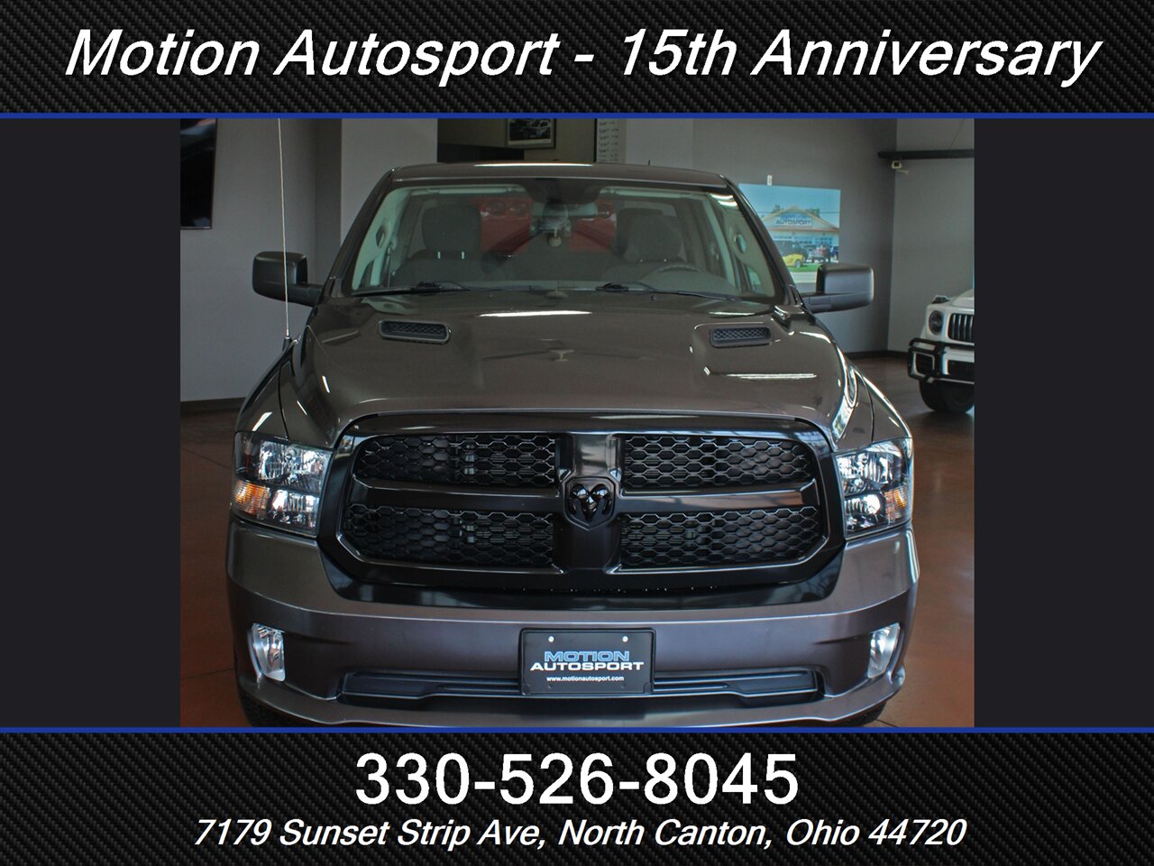 2019 RAM 1500 Classic Express  Night Edition 4X4 - Photo 4 - North Canton, OH 44720