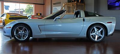 2006 Chevrolet Corvette Coupe   - Photo 6 - North Canton, OH 44720